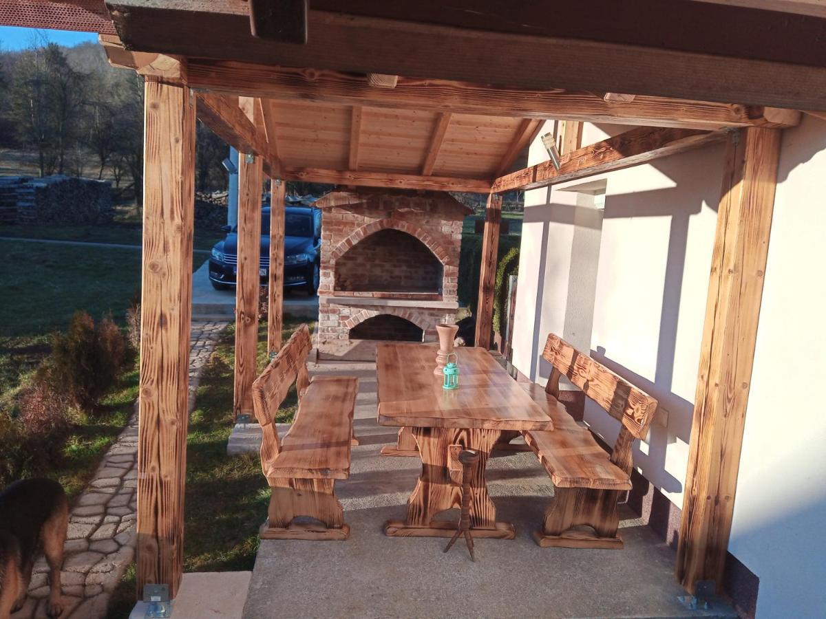 Apartman Borna Otočac Exterior foto