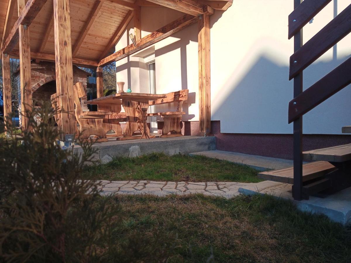 Apartman Borna Otočac Exterior foto