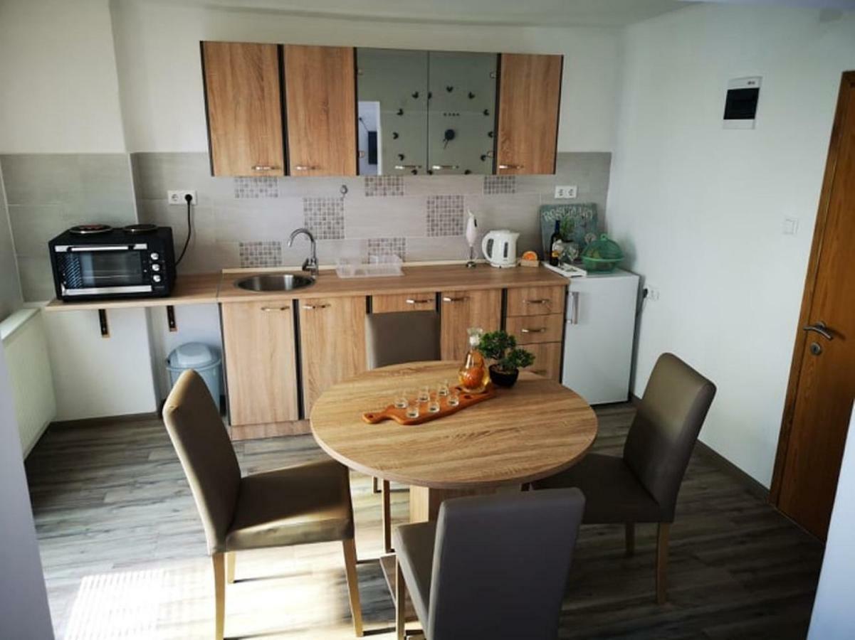 Apartman Borna Otočac Exterior foto